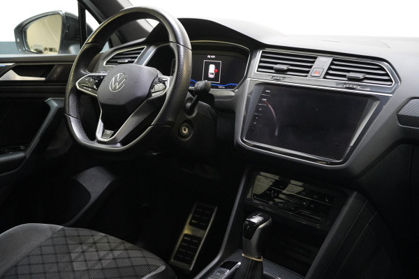 Volkswagen Tiguan 1.5 TSI 150pk R-Line | Carplay | Sfeerverlichting | Blind-Spot | Zwart optiek | Adaptive cruise