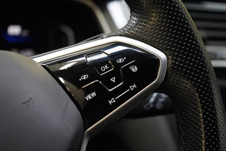 Volkswagen Tiguan 1.5 TSI 150pk R-Line | Carplay | Sfeerverlichting | Blind-Spot | Zwart optiek | Adaptive cruise
