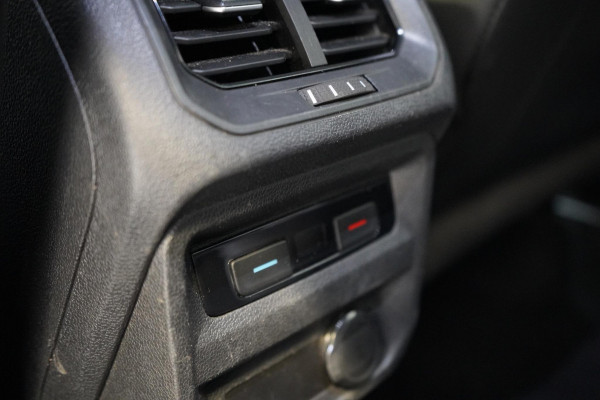 Volkswagen Tiguan 1.5 TSI 150pk R-Line | Carplay | Sfeerverlichting | Blind-Spot | Zwart optiek | Adaptive cruise