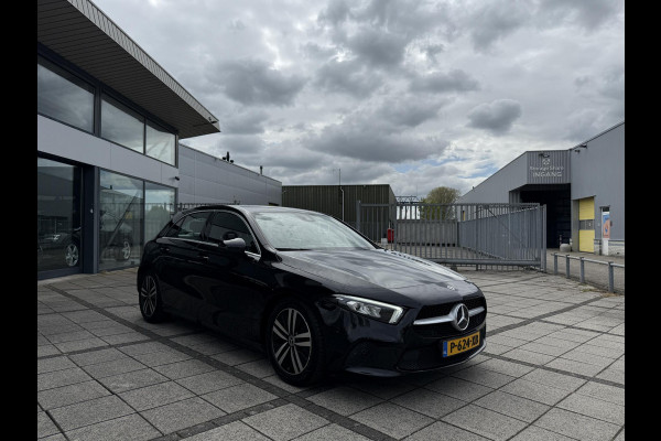 Mercedes-Benz A-Klasse 180d Advantage Edition | Sfeer Verlichting | Camera | Navi | Les-Auto