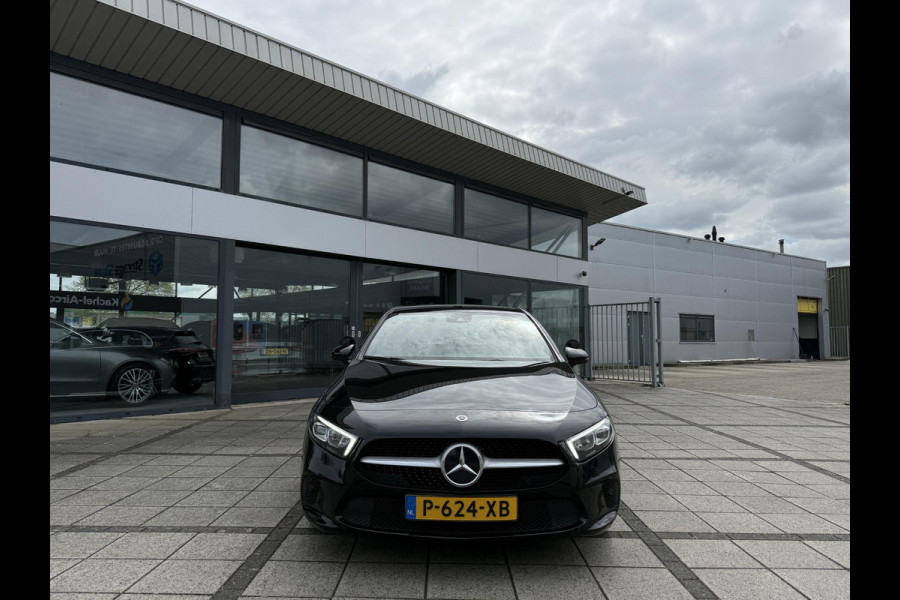 Mercedes-Benz A-Klasse 180d Advantage Edition | Sfeer Verlichting | Camera | Navi | Les-Auto