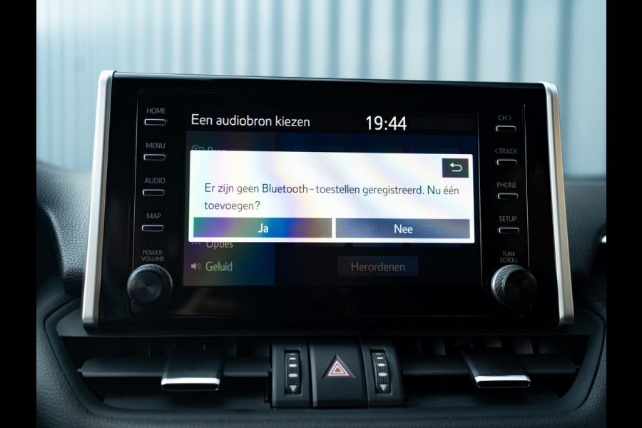 Toyota RAV4 2.5 Hybrid AWD Bi-Tone | Trekhaak afnb. | Elk. A-klep | Stuur & Stoel verw. | Prijs Rijklaar!!