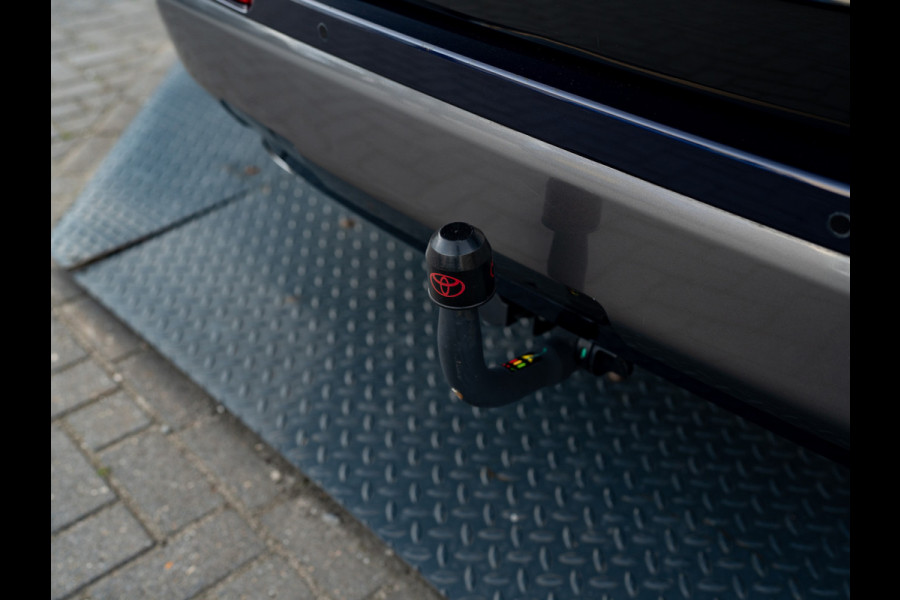 Toyota RAV4 2.5 Hybrid AWD Bi-Tone | Trekhaak afnb. | Elk. A-klep | Stuur & Stoel verw. | Prijs Rijklaar!!