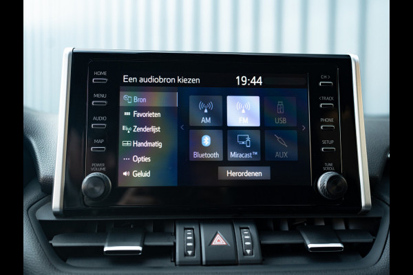 Toyota RAV4 2.5 Hybrid AWD Bi-Tone | Trekhaak afnb. | Elk. A-klep | Stuur & Stoel verw. | Prijs Rijklaar!!