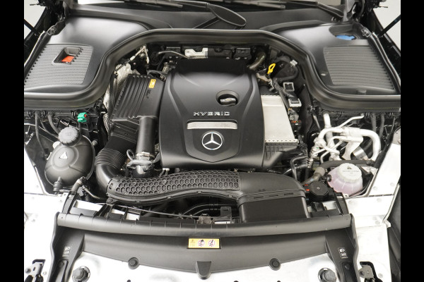 Mercedes-Benz GLC 300e AMG 4Matic // SoH 97,7% // Burmester // Panoramadak // Dig. Dashboard // MultiBeam LED // 360 Camera // Keyless // Carbon /