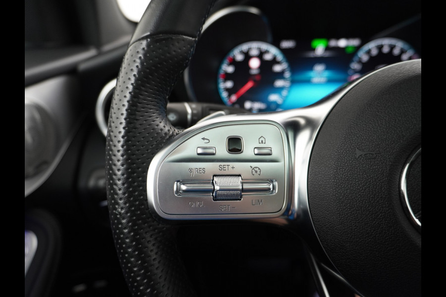 Mercedes-Benz GLC 300e AMG 4Matic // SoH 97,7% // Burmester // Panoramadak // Dig. Dashboard // MultiBeam LED // 360 Camera // Keyless // Carbon /