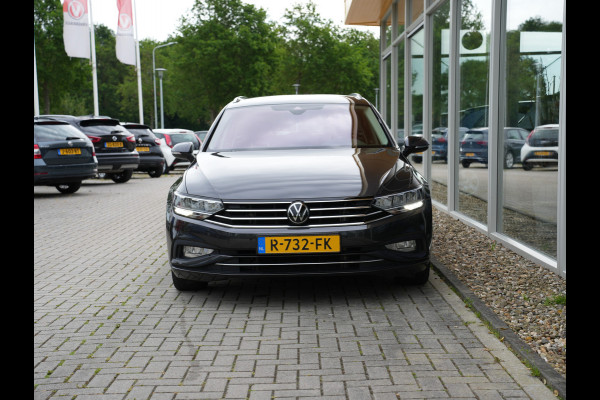 Volkswagen Passat Variant 1.5 TSI Business Cruise control adaptief | dodehoekdetectie | Verwarmde voorruit |
