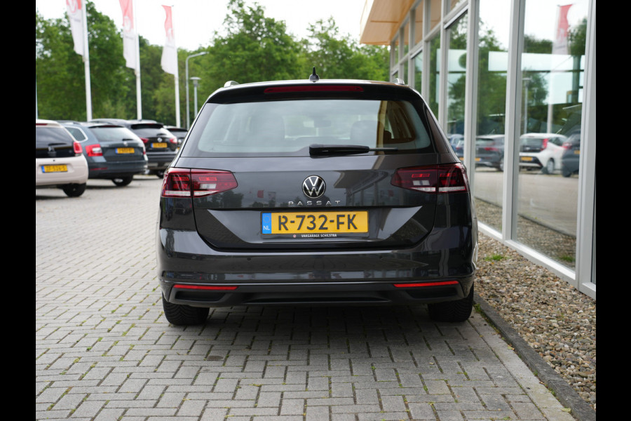 Volkswagen Passat Variant 1.5 TSI Business Cruise control adaptief | dodehoekdetectie | Verwarmde voorruit |