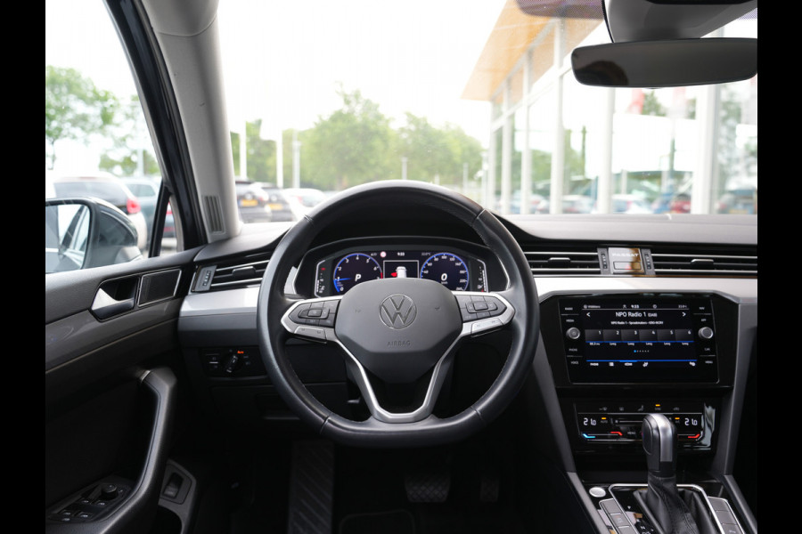Volkswagen Passat Variant 1.5 TSI Business Cruise control adaptief | dodehoekdetectie | Verwarmde voorruit |