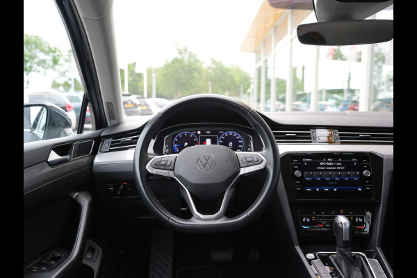 Volkswagen Passat Variant 1.5 TSI Business Cruise control adaptief | dodehoekdetectie | Verwarmde voorruit |