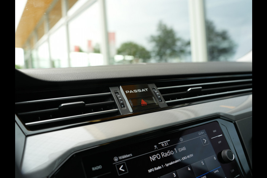 Volkswagen Passat Variant 1.5 TSI Business Cruise control adaptief | dodehoekdetectie | Verwarmde voorruit |