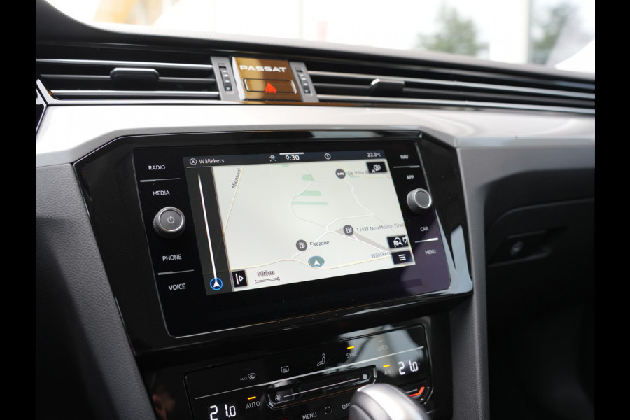 Volkswagen Passat Variant 1.5 TSI Business Cruise control adaptief | dodehoekdetectie | Verwarmde voorruit |
