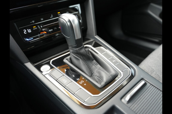Volkswagen Passat Variant 1.5 TSI Business Cruise control adaptief | dodehoekdetectie | Verwarmde voorruit |