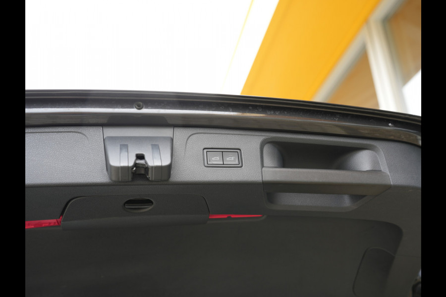 Volkswagen Passat Variant 1.5 TSI Business Cruise control adaptief | dodehoekdetectie | Verwarmde voorruit |