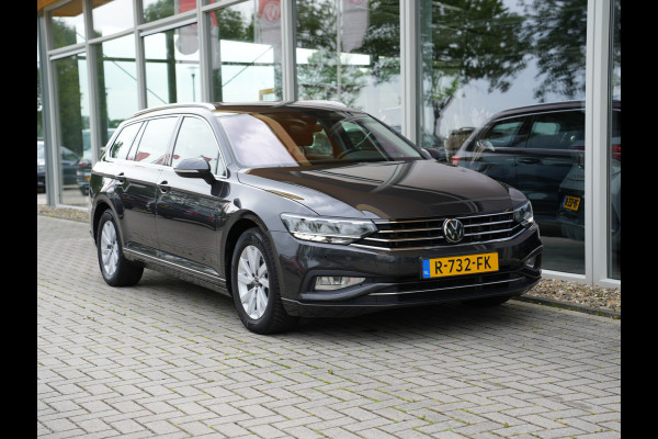 Volkswagen Passat Variant 1.5 TSI Business Cruise control adaptief | dodehoekdetectie | Verwarmde voorruit |