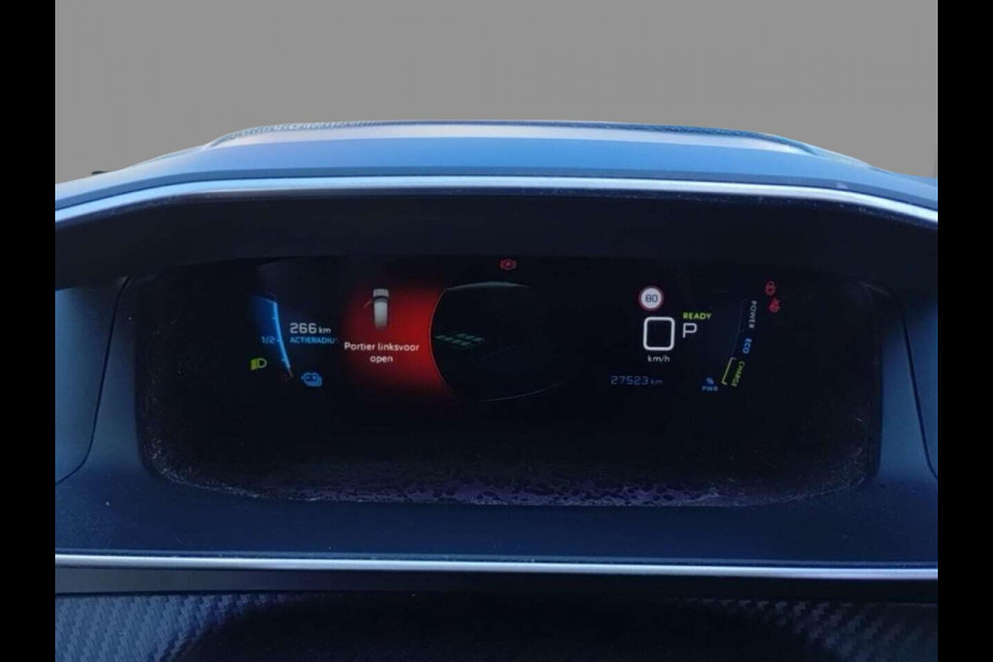Peugeot e-2008 EV Allure Pack 50 kWh | 27.500 | Navigatie | Achteruitrij Camera |