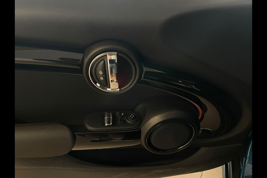 MINI Mini 1.5 Cooper Camden Edition AUTOMAAT AIRCO NAVI CRUISE BLUETOOTH NIEUWSTAAT