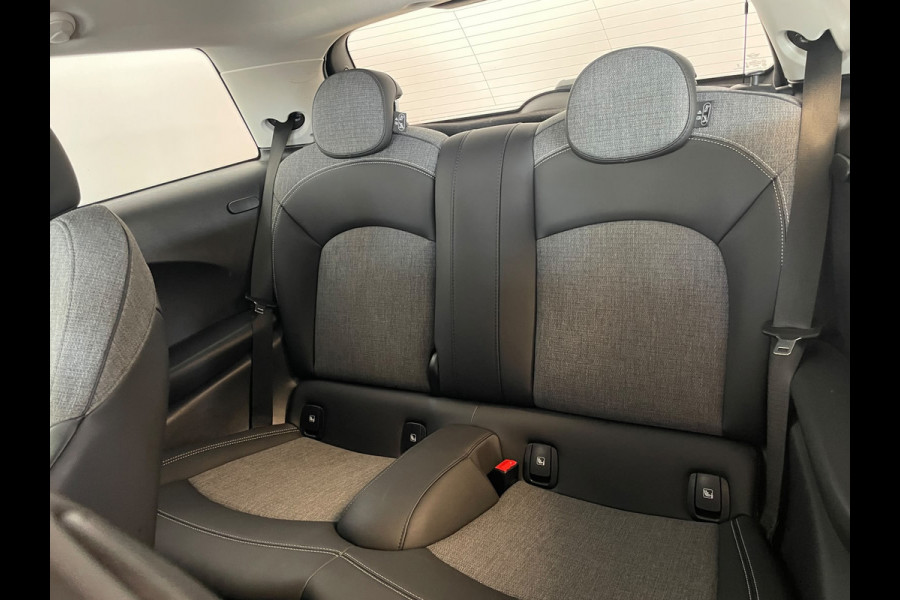 MINI Mini 1.5 Cooper Camden Edition AUTOMAAT AIRCO NAVI CRUISE BLUETOOTH NIEUWSTAAT