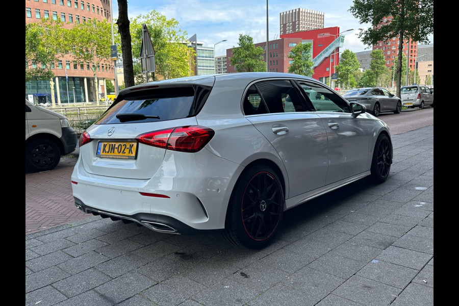 Mercedes-Benz A-Klasse Amg 180 Aut Navi Sfeerverlichting 19''