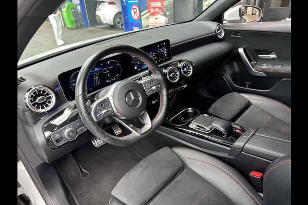 Mercedes-Benz A-Klasse Amg 180 Aut Navi Sfeerverlichting 19''