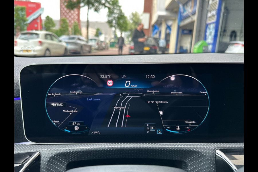 Mercedes-Benz A-Klasse Amg 180 Aut Navi Sfeerverlichting 19''