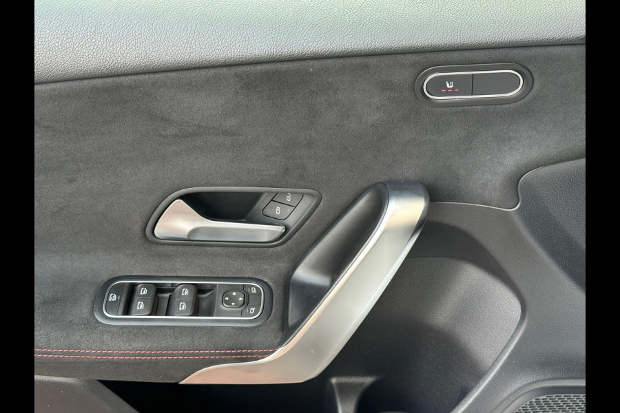 Mercedes-Benz A-Klasse Amg 180 Aut Navi Sfeerverlichting 19''