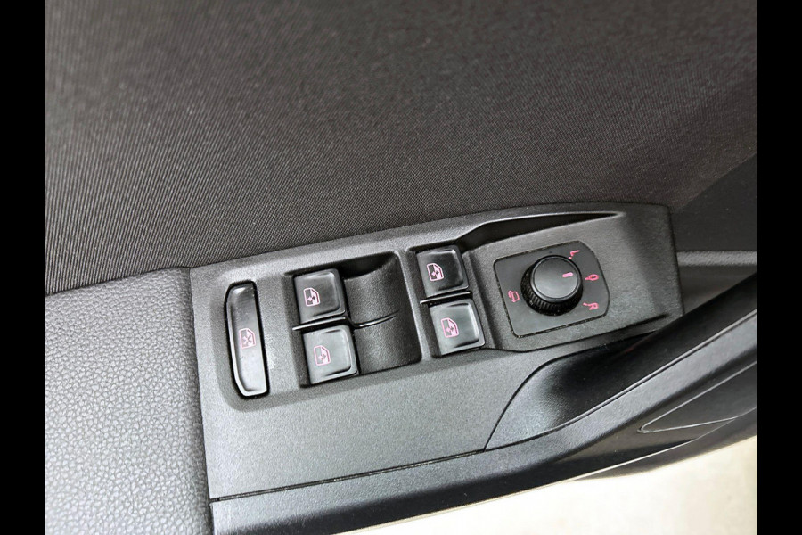 Seat Arona 1.0 TSI 115PK FR Business Intense CAMERA | NAVI & CARPLAY | TREKHAAK