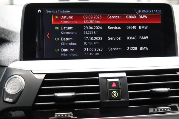 BMW X3 xDrive20i High Executive Automaat / Navigatiesysteem Professional / Adaptieve Cruise Control / Head-Up Display / Stoelverwarming / Leder / Achteruitrijcamera / Dodehoek Detectie / LED / Climate Control /
