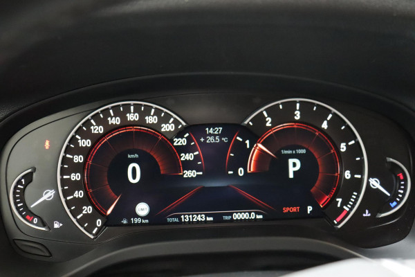 BMW X3 xDrive20i High Executive Automaat / Navigatiesysteem Professional / Adaptieve Cruise Control / Head-Up Display / Stoelverwarming / Leder / Achteruitrijcamera / Dodehoek Detectie / LED / Climate Control /