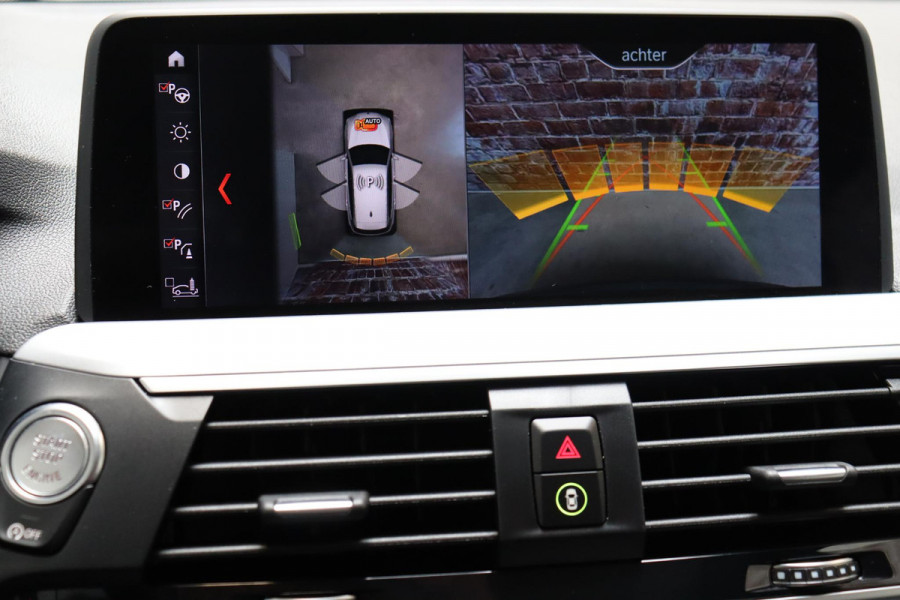 BMW X3 xDrive20i High Executive Automaat / Navigatiesysteem Professional / Adaptieve Cruise Control / Head-Up Display / Stoelverwarming / Leder / Achteruitrijcamera / Dodehoek Detectie / LED / Climate Control /