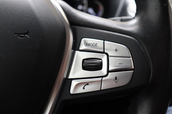 BMW X3 xDrive20i High Executive Automaat / Navigatiesysteem Professional / Adaptieve Cruise Control / Head-Up Display / Stoelverwarming / Leder / Achteruitrijcamera / Dodehoek Detectie / LED / Climate Control /