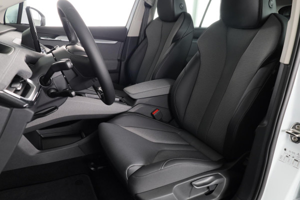 Škoda Enyaq Selection180pk Navigatie via App | Parkeercamera | Parkeersensoren voor en achter | Cruise controle