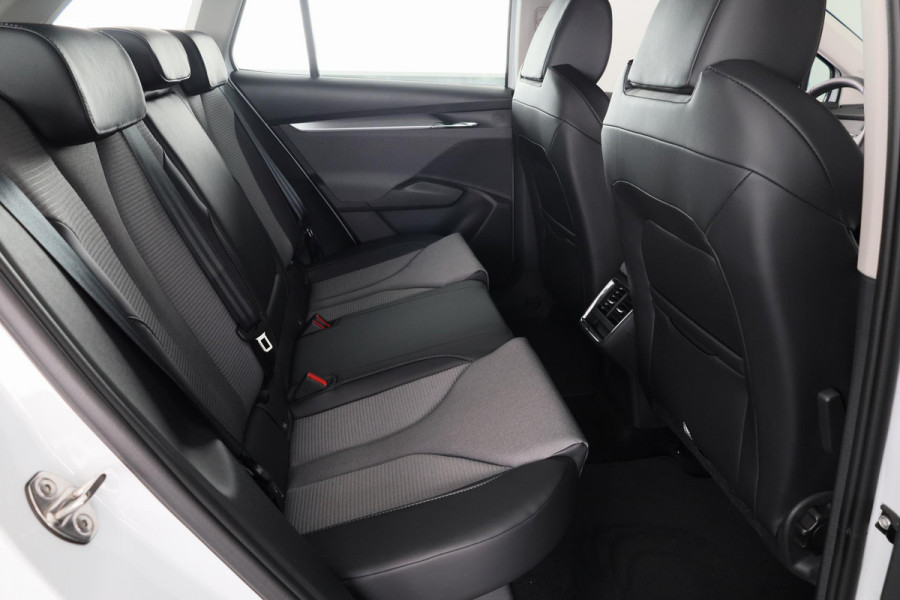 Škoda Enyaq Selection180pk Navigatie via App | Parkeercamera | Parkeersensoren voor en achter | Cruise controle