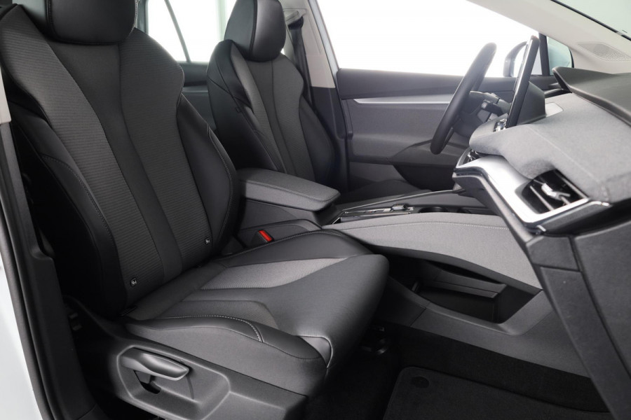 Škoda Enyaq Selection180pk Navigatie via App | Parkeercamera | Parkeersensoren voor en achter | Cruise controle