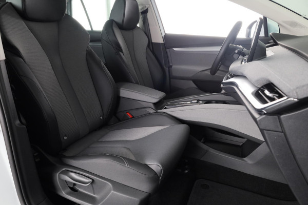 Škoda Enyaq Selection180pk Navigatie via App | Parkeercamera | Parkeersensoren voor en achter | Cruise controle