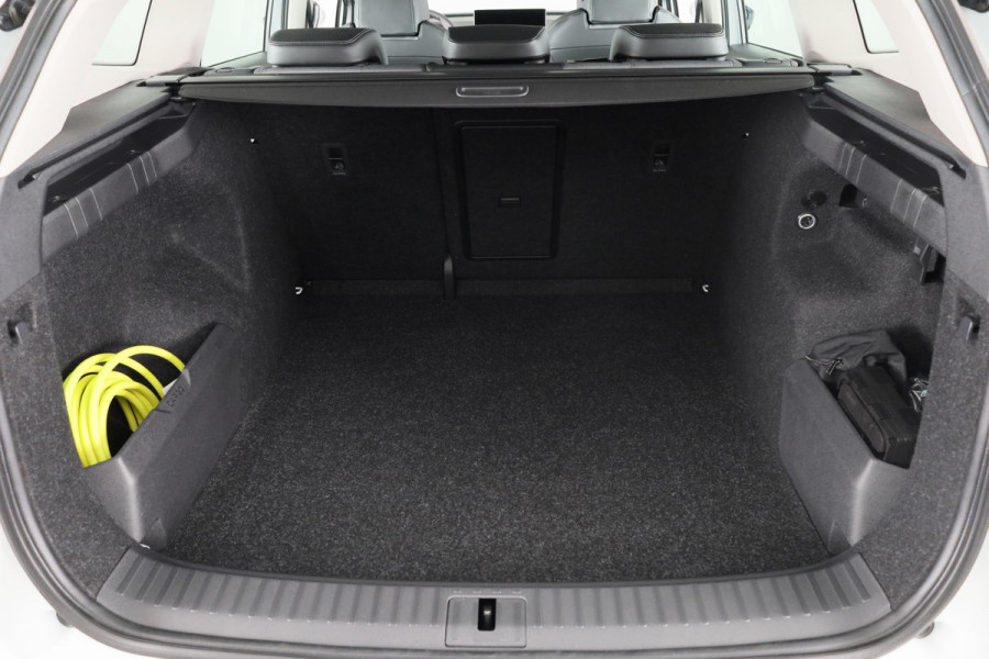 Škoda Enyaq Selection180pk Navigatie via App | Parkeercamera | Parkeersensoren voor en achter | Cruise controle