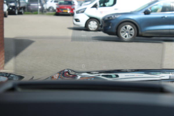 Ford Kuga 2.5 PHEV ST-Line X 243pk | Driver Assistance Pack | Winterpack | Panoramadak | Technology Pack | All weather Banden