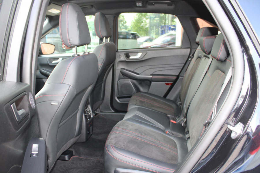 Ford Kuga 2.5 PHEV ST-Line X 243pk | Driver Assistance Pack | Winterpack | Panoramadak | Technology Pack | All weather Banden