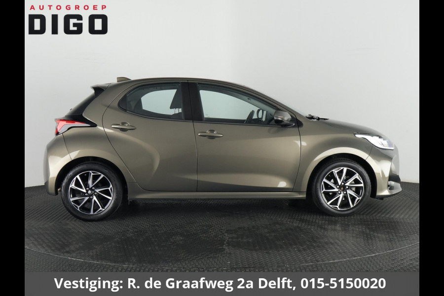 Toyota Yaris 1.5 VVT-i First Edition | Navigatie | Camera | Lichtmetalen velgen |