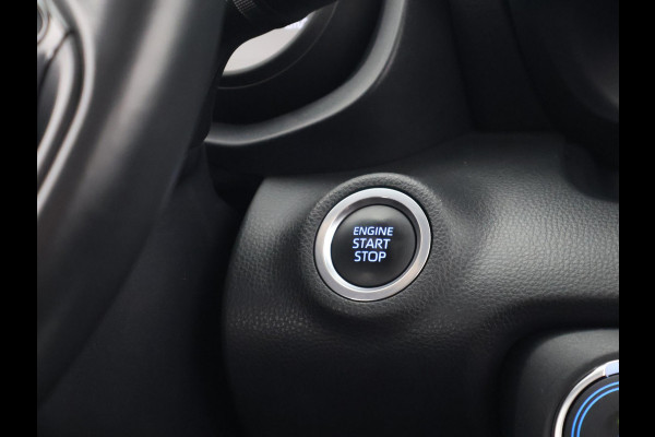 Toyota Yaris 1.5 VVT-i First Edition | Navigatie | Camera | Lichtmetalen velgen |
