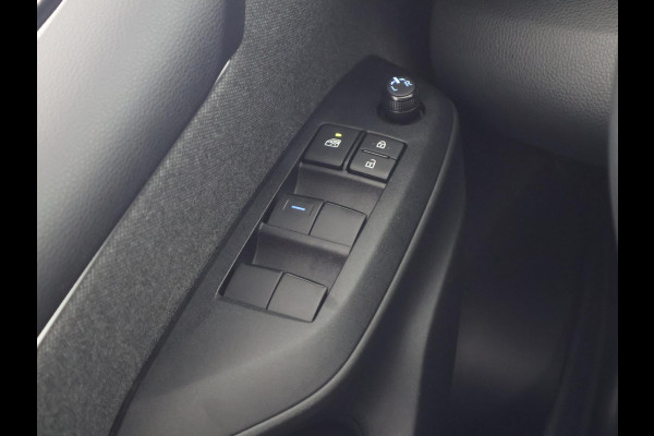 Toyota Yaris 1.5 VVT-i First Edition | Navigatie | Camera | Lichtmetalen velgen |