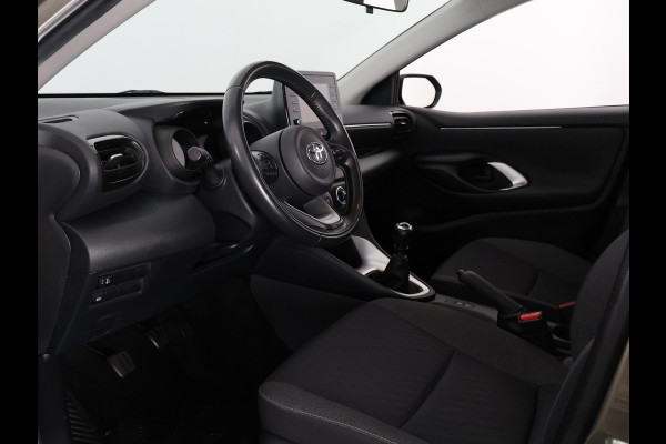 Toyota Yaris 1.5 VVT-i First Edition | Navigatie | Camera | Lichtmetalen velgen |