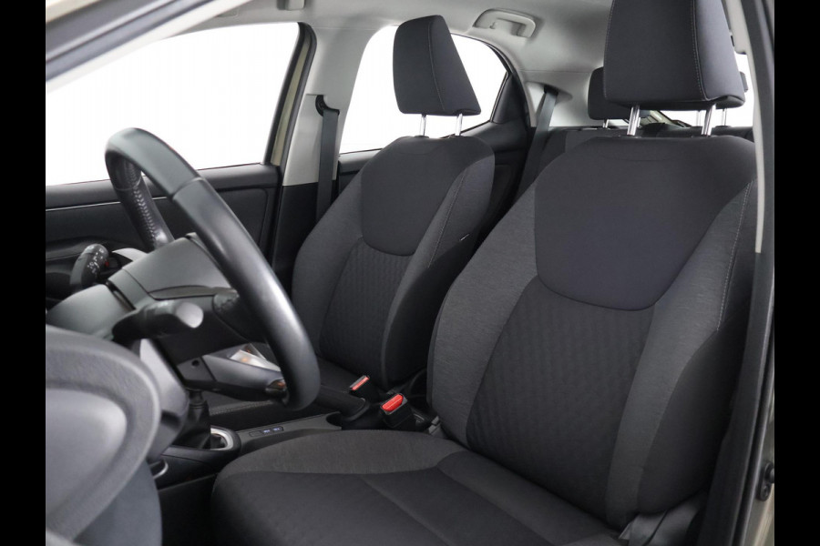Toyota Yaris 1.5 VVT-i First Edition | Navigatie | Camera | Lichtmetalen velgen |