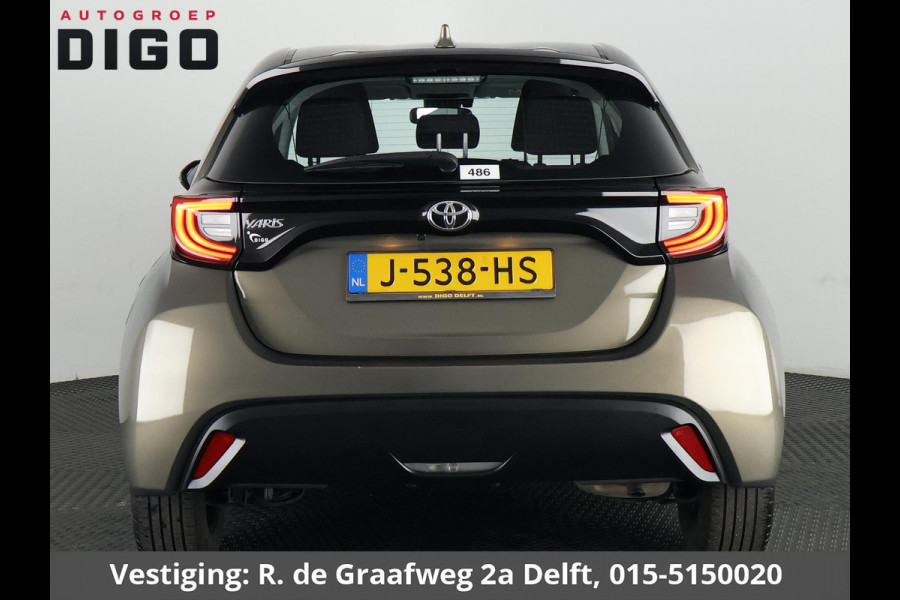 Toyota Yaris 1.5 VVT-i First Edition | Navigatie | Camera | Lichtmetalen velgen |