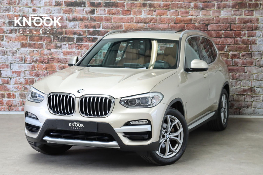 BMW X3 xDrive20i High Executive xLine Automaat / Navigatie Professional / Panoramadak / Trekhaak / Head-Up Display / Achteruitrijcamera / Stoelverwaming / HiFi / Cruise Control / Leder / LED /