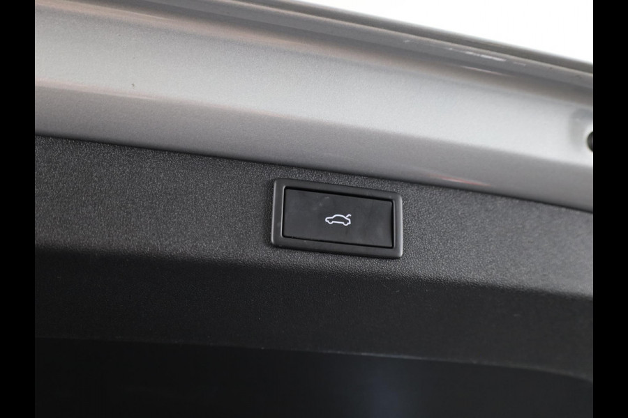 Škoda Elroq 85 Sportline 286pk | Navigatie | parkeeracamera | Matrix led | Adaptieve cruise controle | Stoelverwarming |