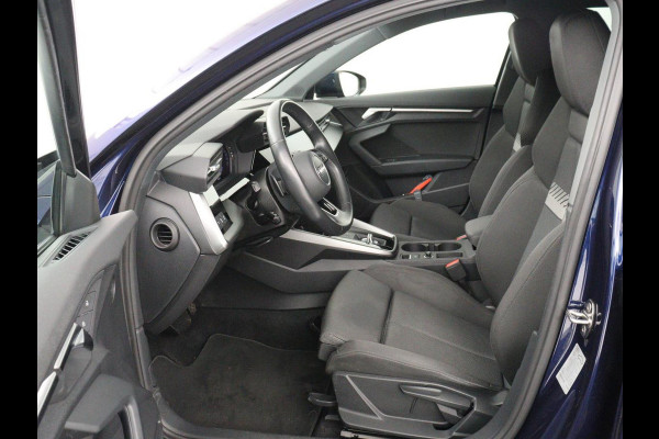 Audi A3 30 TFSI Advanced edition | Stoelverwarming | Adaptive cruise | Carplay | Sportstoelen | Virtual Cockpit | Navigatie | Full LED | Parkeerhulp | Climate control | Bluetooth