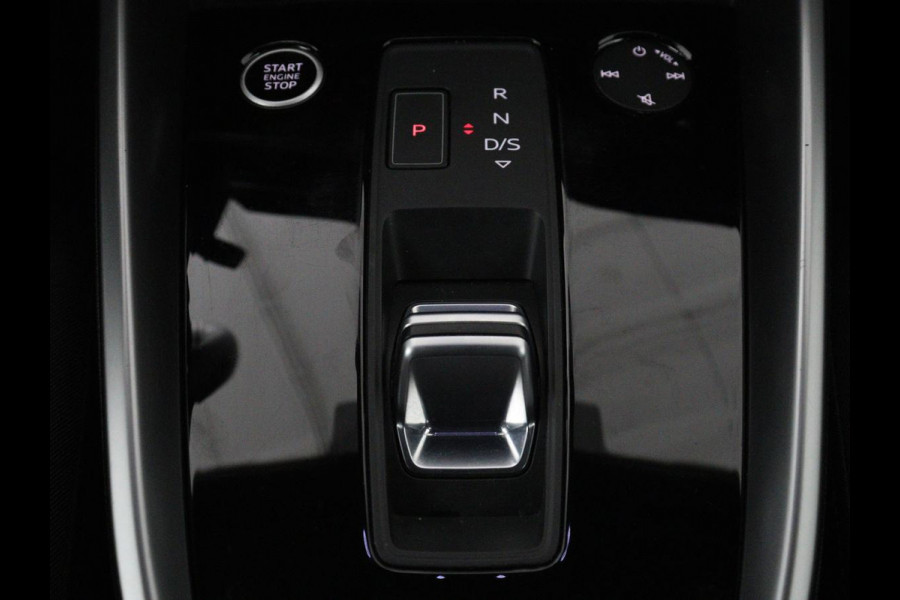 Audi A3 30 TFSI Advanced edition | Stoelverwarming | Adaptive cruise | Carplay | Sportstoelen | Virtual Cockpit | Navigatie | Full LED | Parkeerhulp | Climate control | Bluetooth