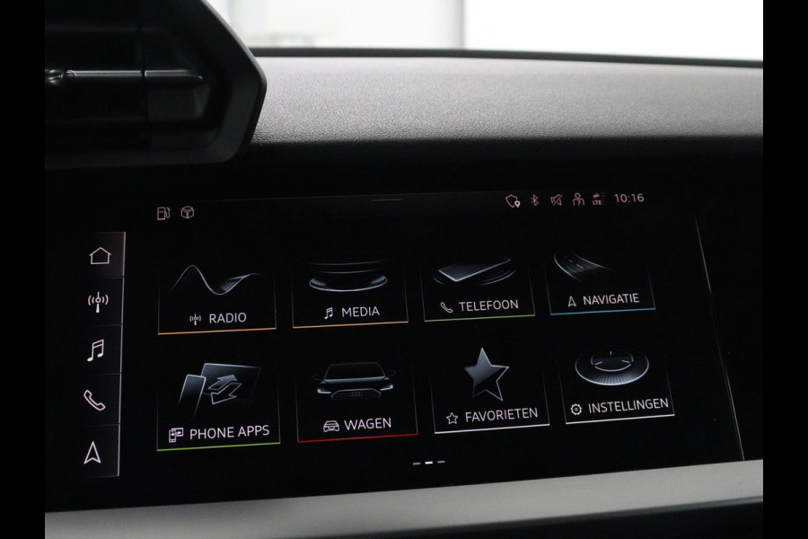 Audi A3 30 TFSI Advanced edition | Stoelverwarming | Adaptive cruise | Carplay | Sportstoelen | Virtual Cockpit | Navigatie | Full LED | Parkeerhulp | Climate control | Bluetooth
