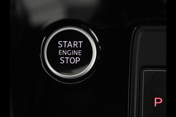 Audi A3 30 TFSI Advanced edition | Stoelverwarming | Adaptive cruise | Carplay | Sportstoelen | Virtual Cockpit | Navigatie | Full LED | Parkeerhulp | Climate control | Bluetooth